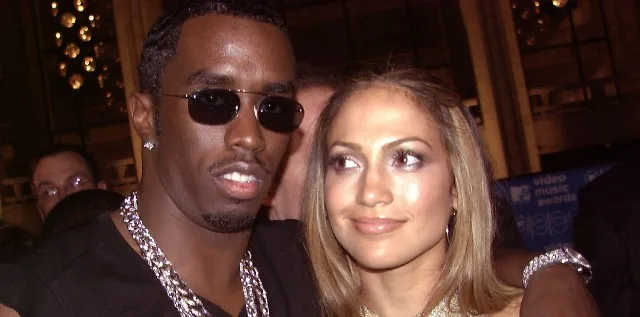 Ο Puff Daddy και η Jennifer Lopez στα Video Music Awards του 1999 στη Νέα Υόρκη.
