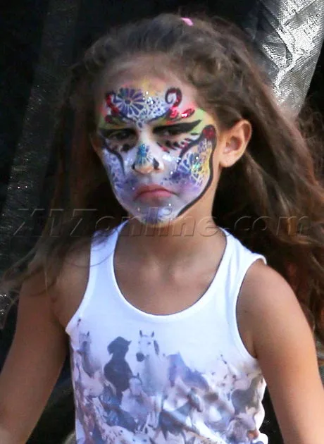 Jennifer Lopez and her twins at the pumpkin patch Pt 3