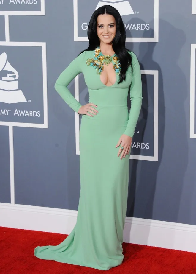 Katy-Perry-put-her-assets-display-February-2013-Grammys
