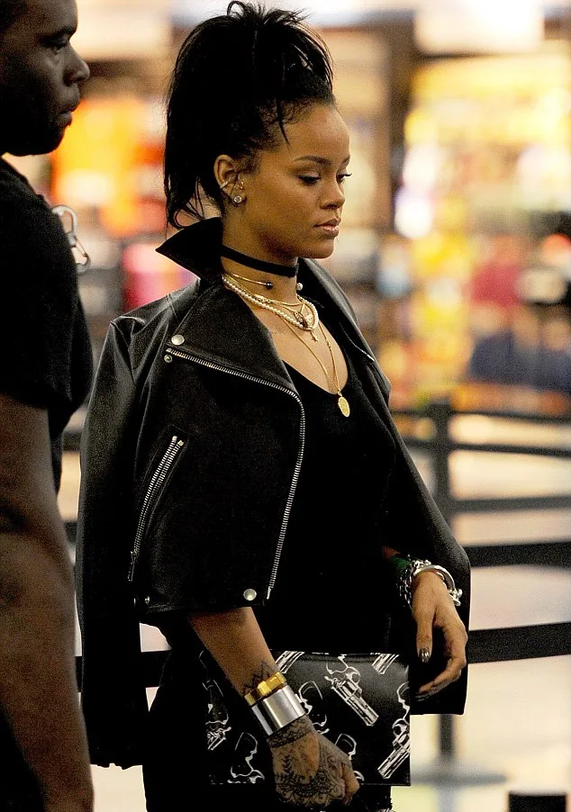 Rihanna_miami_1