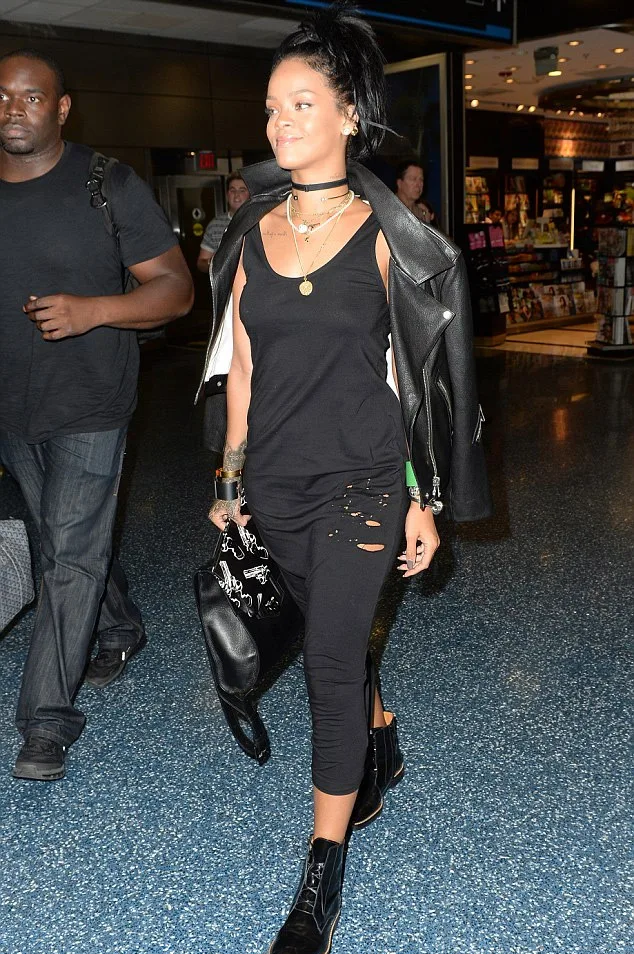 Rihanna_miami_5