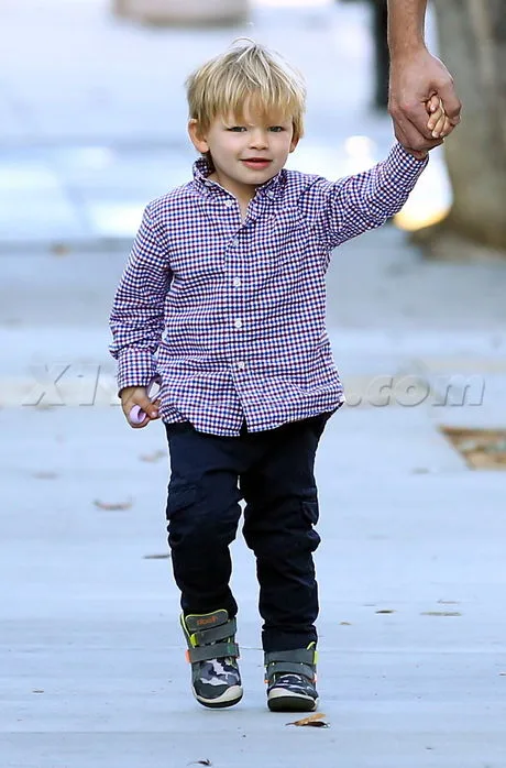 Samuel Affleck loves spending time with daddy Part 3