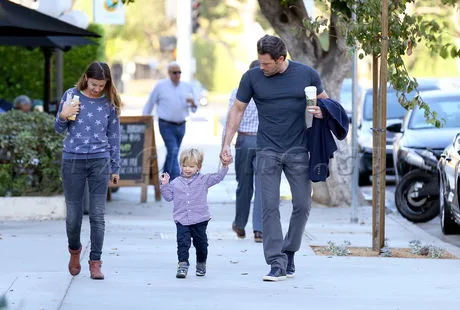 Samuel Affleck loves spending time with daddy Part 3