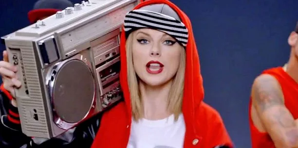 Στιγμιότυπο της Taylor Swift από το νέο της άλμπουμ.
