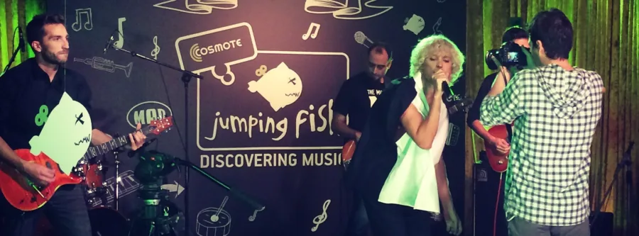 Ο Alex Kavvadias και η μπάντα του σε live studio session του Jumping Fish.