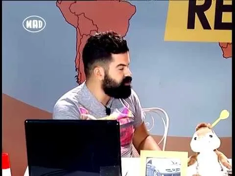 Ο Fran στο πλατό της εκπομπής Loca Report του Mad TV.