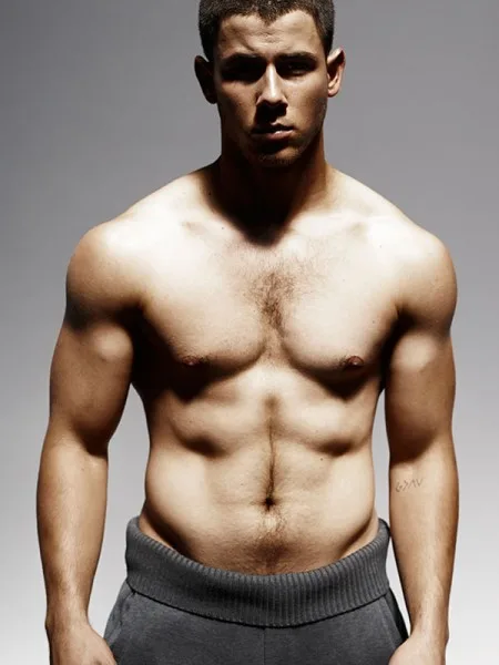 nick-jonas-details-2