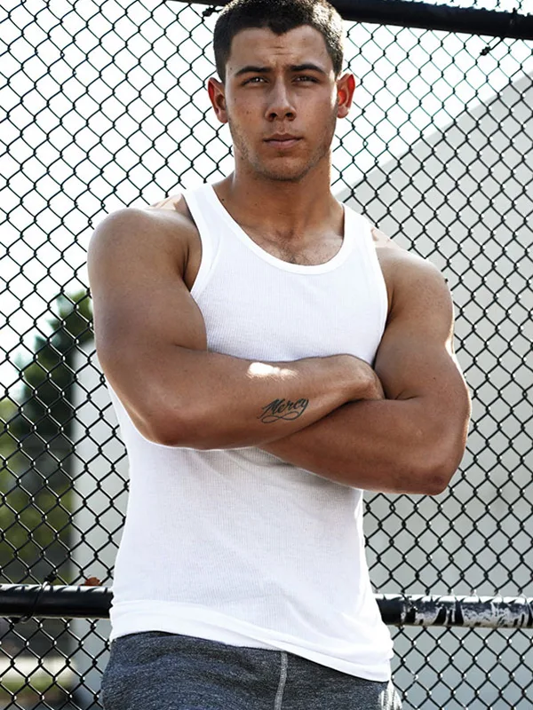 nick-jonas-details-4