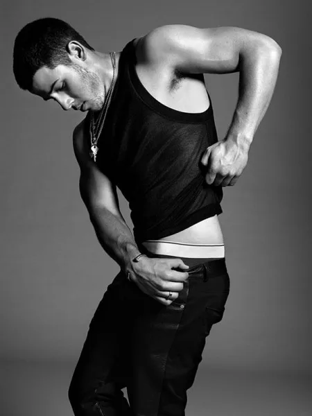 nick-jonas-nude-5