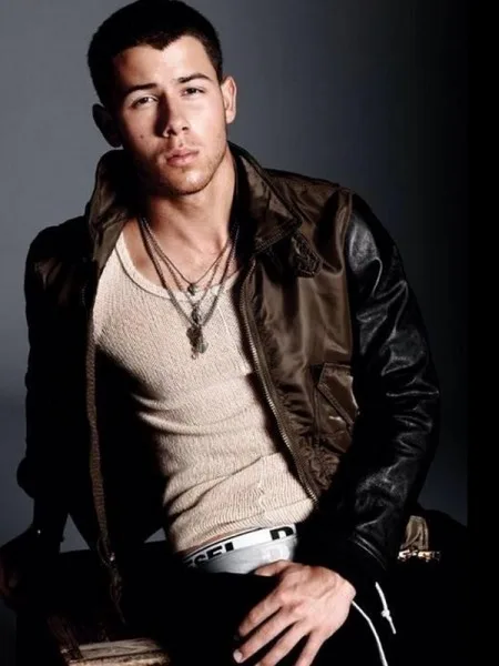 nick-jonas-nude-6