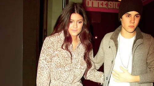 Ο Justin Bieber και η Kendall Jenner σε βραδινή έξοδο.