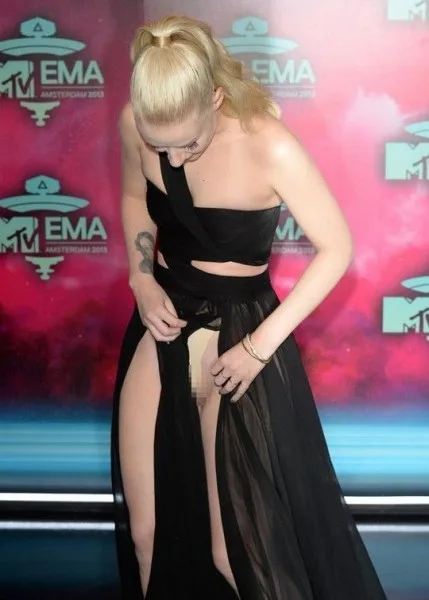 £££-Iggy-Azalea-pixelated