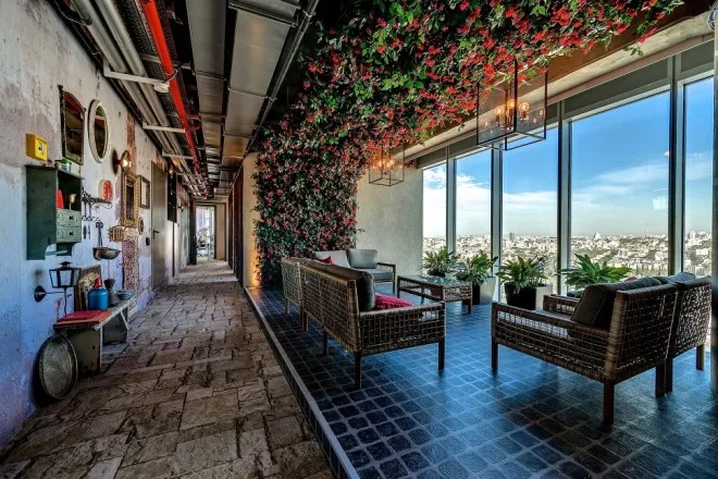 09.google-tel-aviv-view-hallway_28657-660x440