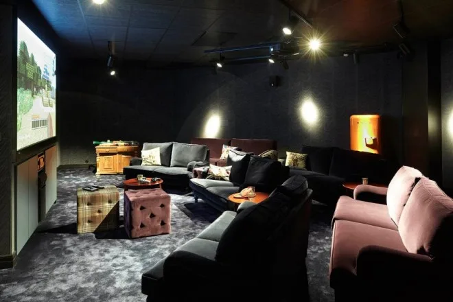 11.mojang-lounge2_28663-660x440