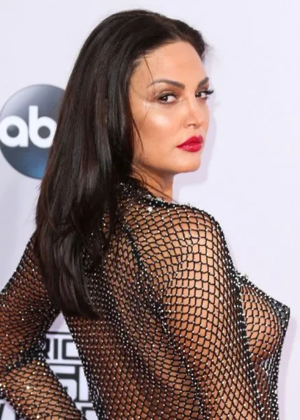 Bleona Qereti arrives at the 2014 American Music Awards