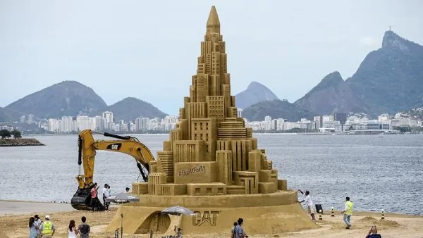 BRAZIL-SAND-CASTLE-GUINESS-RECORDS