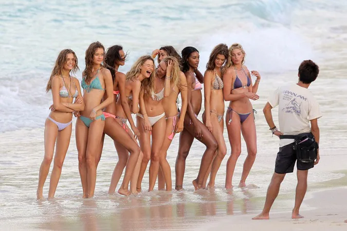 Candice-Swanepoel-and-Behati-Prinsloo-9