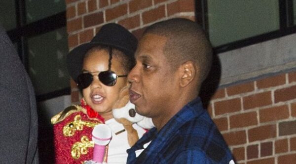 Τέλειο! Beyonce και Jay- Z έντυσαν την κόρη τους Michael Jackson!