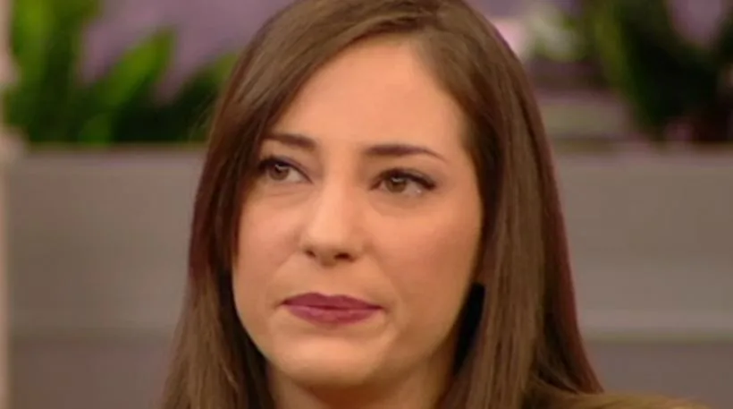 Η Αλεξάνδρα Ούστα σε τηλεοπτική εμφάνιση.