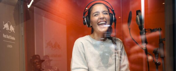 Τα Red Bull Studios παρουσιάζουν: JESSIE WARE: REMIXED!