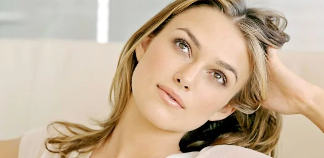 Η Keira Knightley σε κοντινό πλάνο.