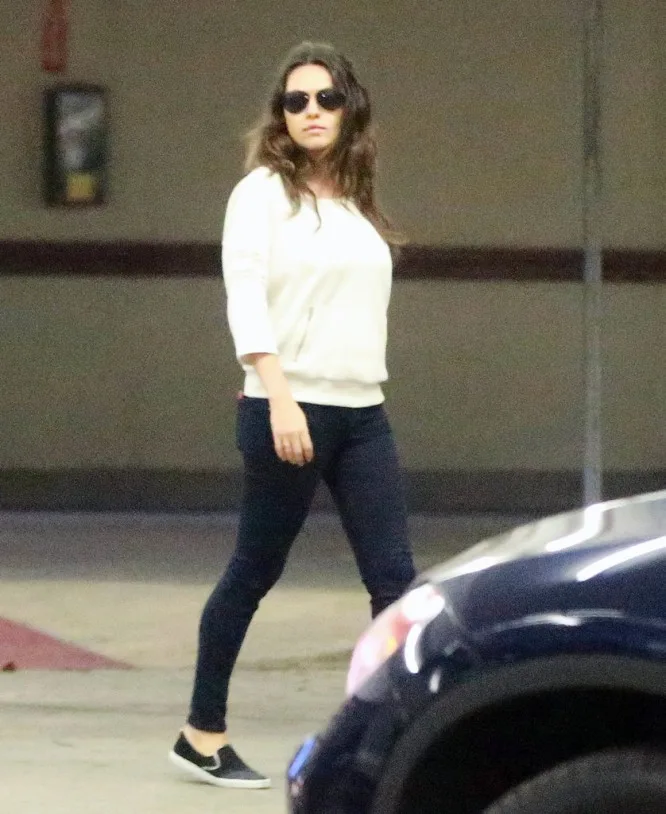 Mila-Kunis-After-Giving-Birth-3