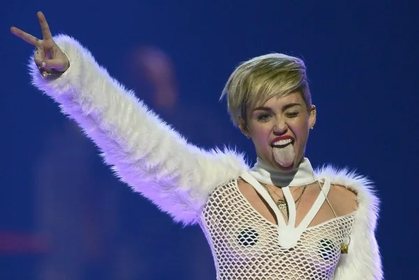 Miley-Cyrus-Destiny-Hope-Cyrus
