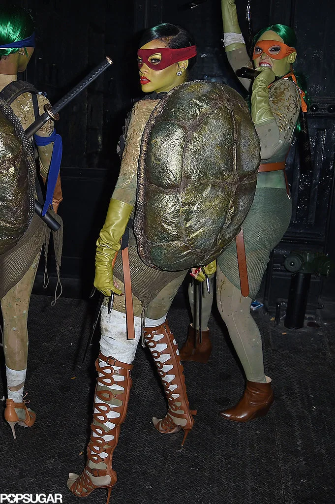 Rihanna-Dressed-Up-Teenage-Mutant-Ninja-Turtle-Photos (1)