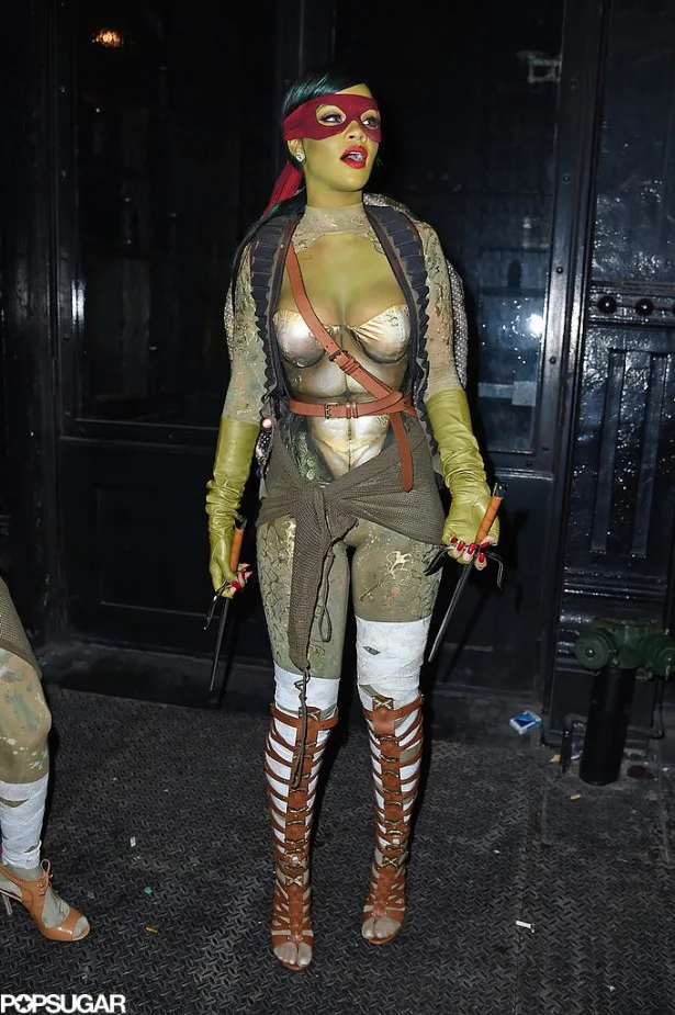 Rihanna-Dressed-Up-Teenage-Mutant-Ninja-Turtle-Photos