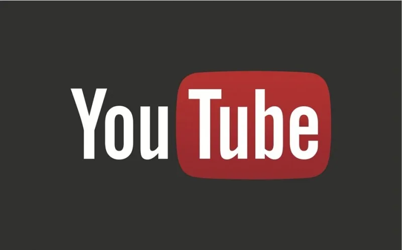 Το λογότυπο του YouTube σε σκούρο φόντο.
