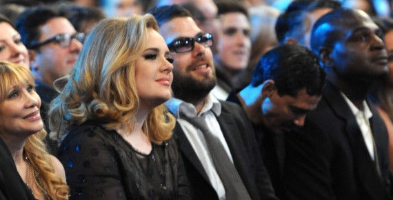 Νυφούλα θα ντυθεί η Adele;