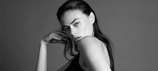 Σάλος με την νέα καμπάνια της Calvin Klein! Μόνο.. plus size δεν είναι αυτό το μοντέλο!
