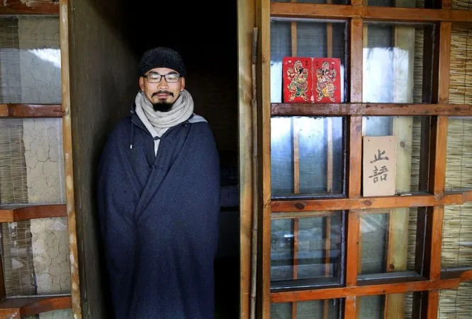 Chinese Multi Millionaire Gave Up Rat Race To Be Hermit