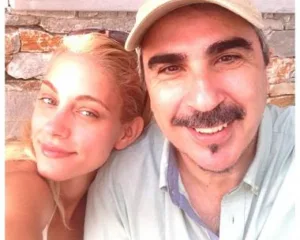 Η Δούκισσα Νομικού με τον συνεργάτη της Βαγγέλη Περρή.