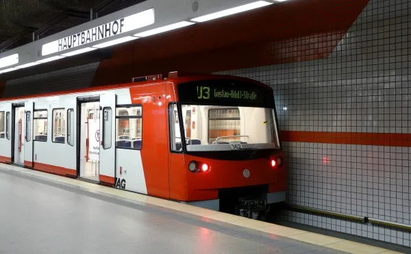 dt3_hauptbahnhof_tb