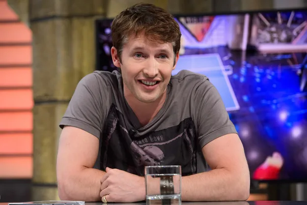 Ο James Blunt σε τηλεοπτική συνέντευξη