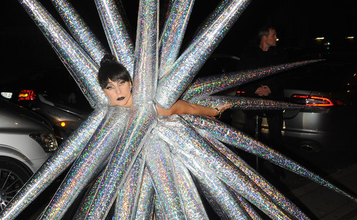 Όχι αλήθεια, η Lady Gaga πραγματικά το ΤΕΡΜΑΤΙΣΕ!