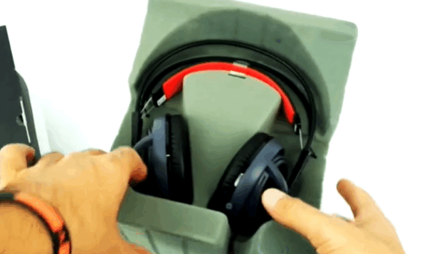 Κάνουμε unboxing τα gaming ακουστικά SteelSeries Cyberia V2 DOTA 2 Special Edition!