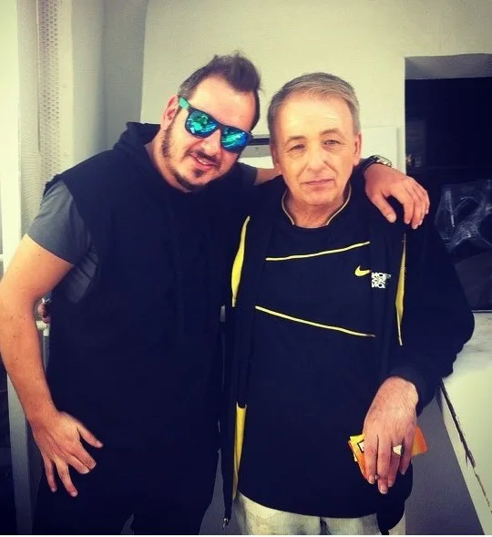 mikroutsikos_0