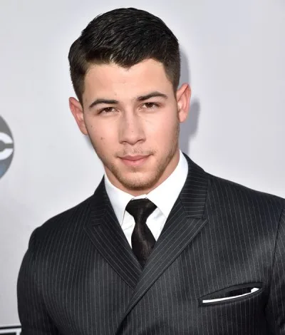 nick-jonas-amas-5-400x470