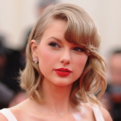 Δείτε την Taylor Swift να ερμηνεύει τον ύμνο των Η.Π.Α. σε ηλικία 12 ετών!