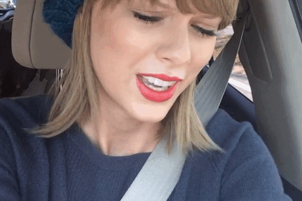 Τέλειο! Δείτε την Taylor Swift να ..ραπάρει από την χαρά της για τις πωλήσεις του νέου της album!