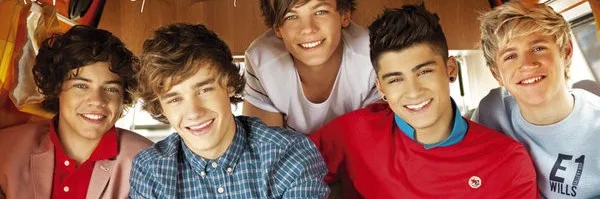 Το συγκρότημα One Direction με τον Harry Styles σε νεαρή ηλικία.
