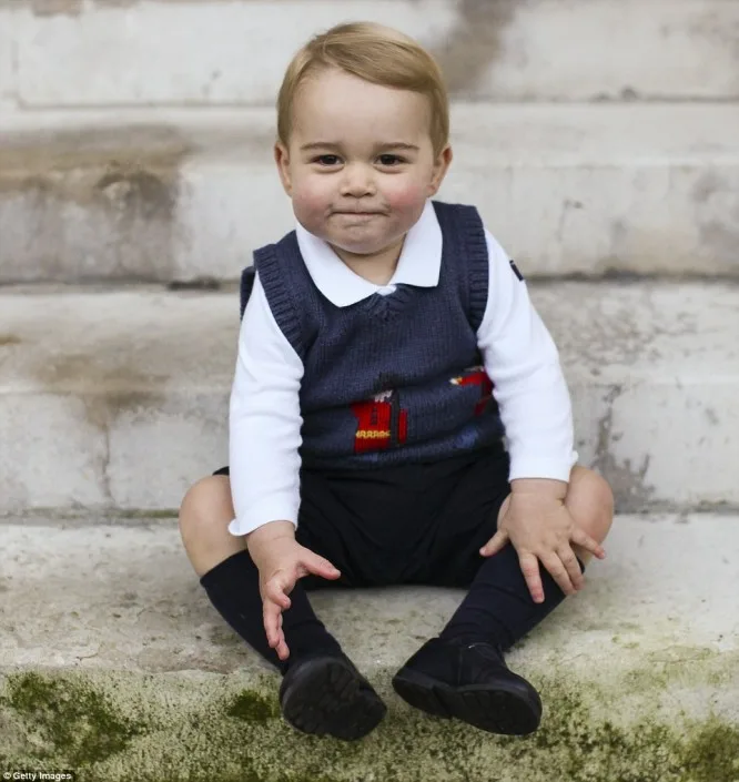 2405542500000578-0-Prince_William_recently_revealed_George_loves_to_play_with_his_p-a-33_-3