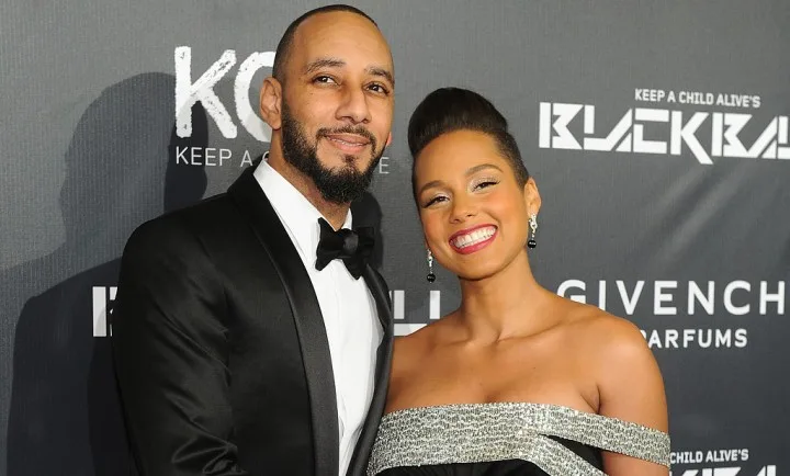 Η Alicia Keys και ο Swizz Beatz σε επίσημη εκδήλωση.