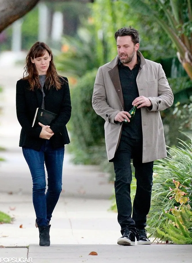 Ben-Affleck-Jennifer-Garner-PDA-2014-Pictures-5