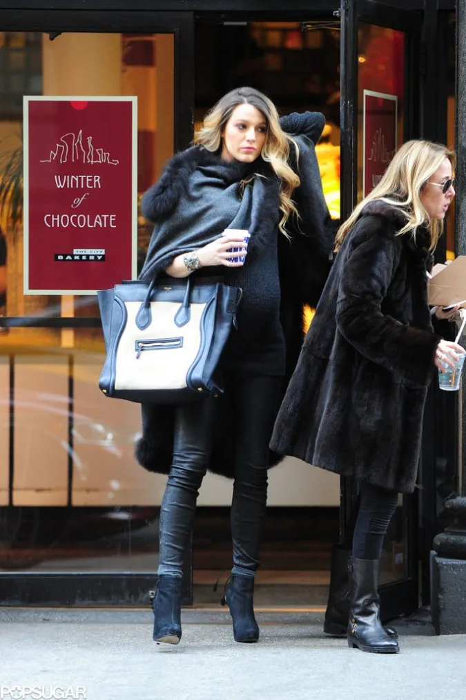 Blake-Lively-Pregnant-Walking-Through-NYC-Pictures-2