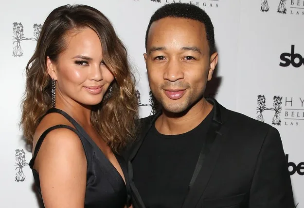 Chrissy-Teigen-John-Legend