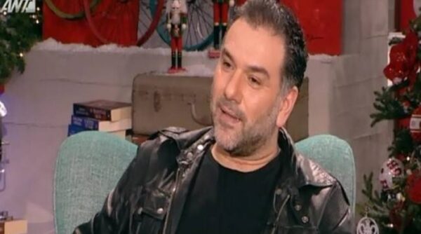 Ο Γρηγόρης Αρναούτογλου αποκαλύπτει «Έμεινα τέσσερα χρόνια στην ίδια τάξη»