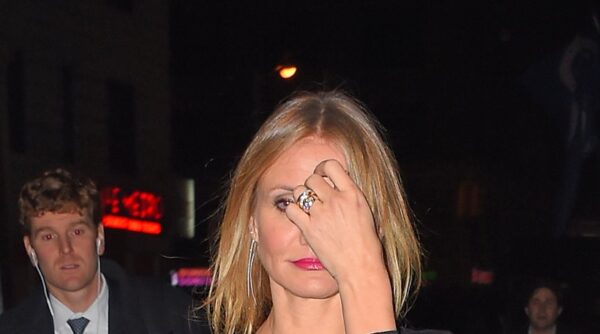 Εμφάνιση με see-through μπλουζάκι της Cameron Diaz!